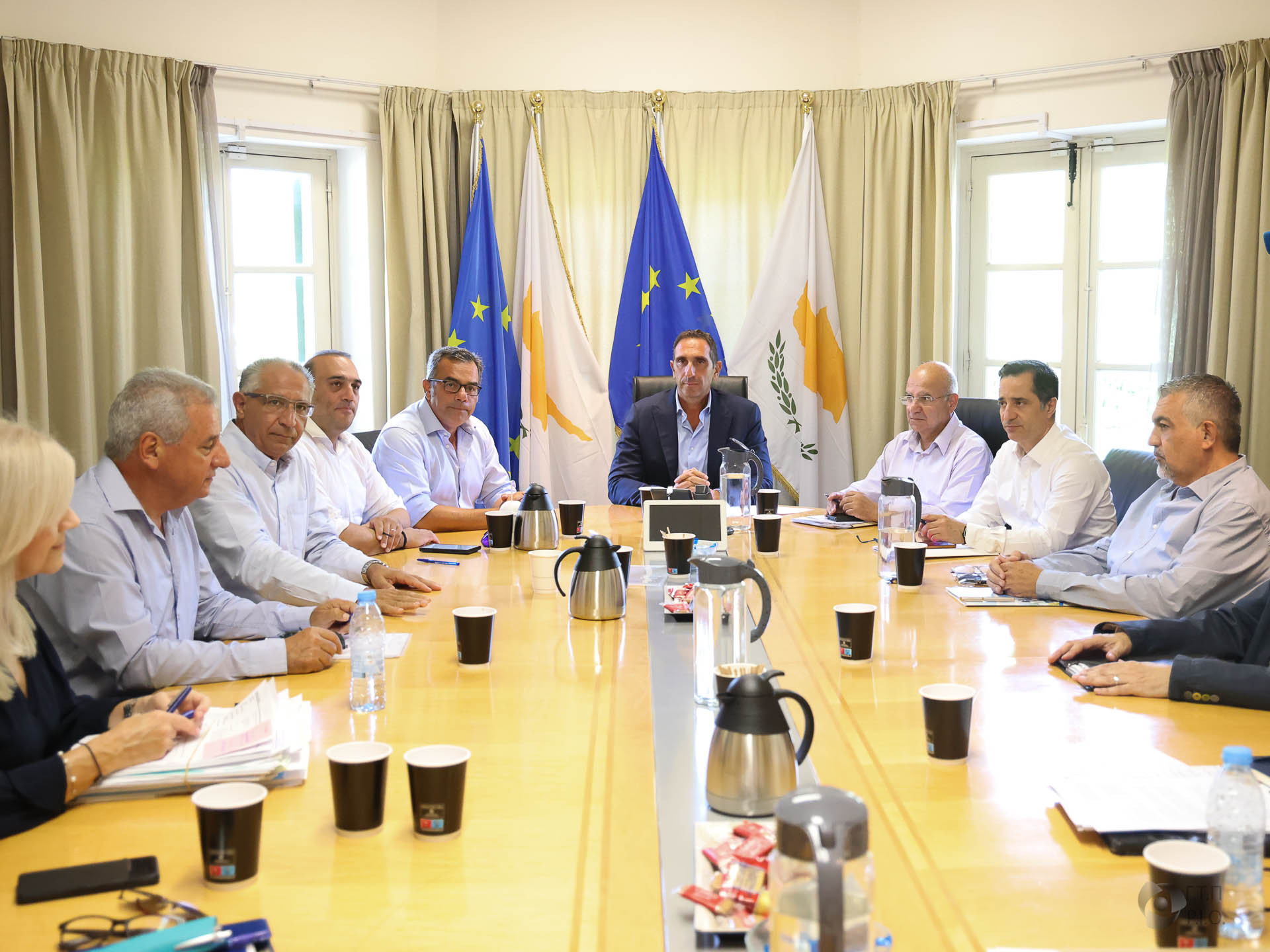 Συνάντηση Υπουργού Εσωτερικών με τους Προέδρους των Επαρχιακών Οργανισμών Αυτοδιοίκησης