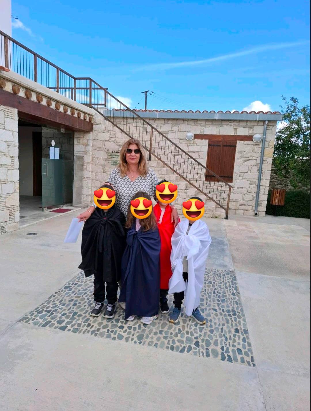 Οι ηθοποιοί της παρουσίασης του "Λάζαρου".