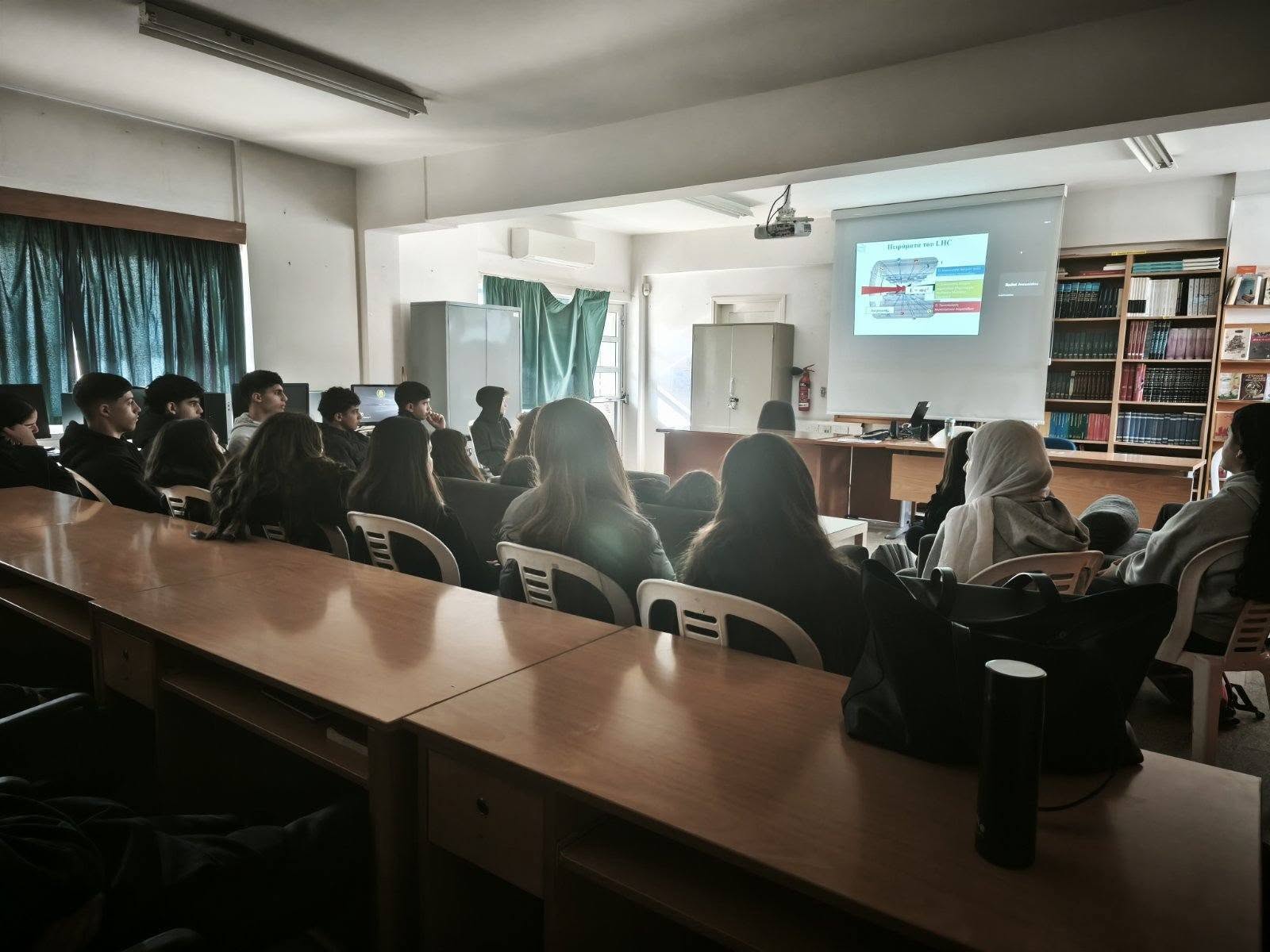 Οι μαθητές που συμμετείχαν στην εικονική επίσκεψη στο πείραμα ΑΤΛΑΣ
